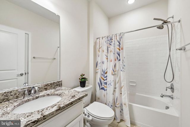 3961 NORTON PL, Fairfax, VA 22030