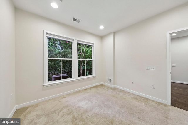 3961 NORTON PL, Fairfax, VA 22030