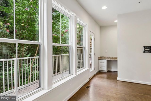 3961 NORTON PL, Fairfax, VA 22030