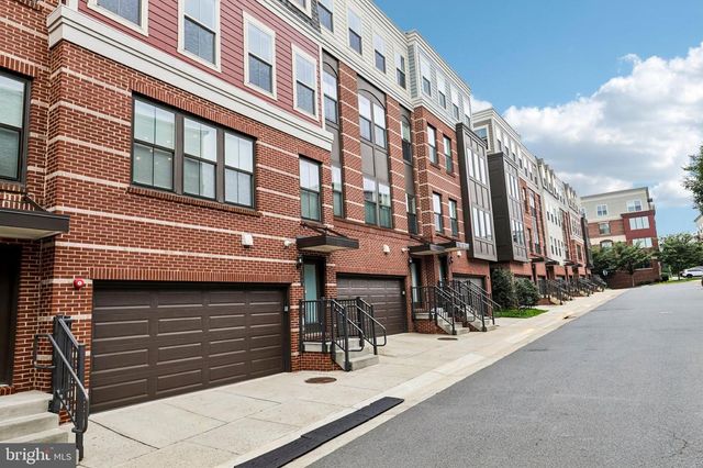 3961 NORTON PL, Fairfax, VA 22030
