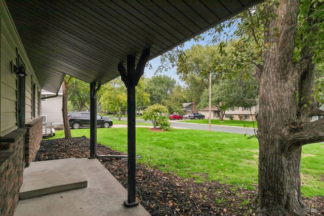 7730 Bona Road, Mounds View, MN 55112