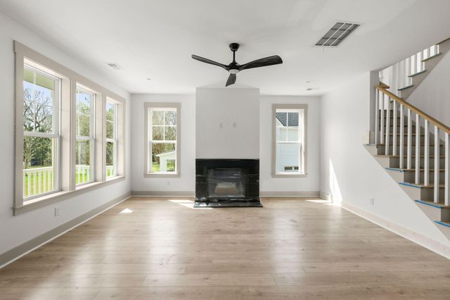 1304 Mccrae Drive, Moncks Corner, SC 29461