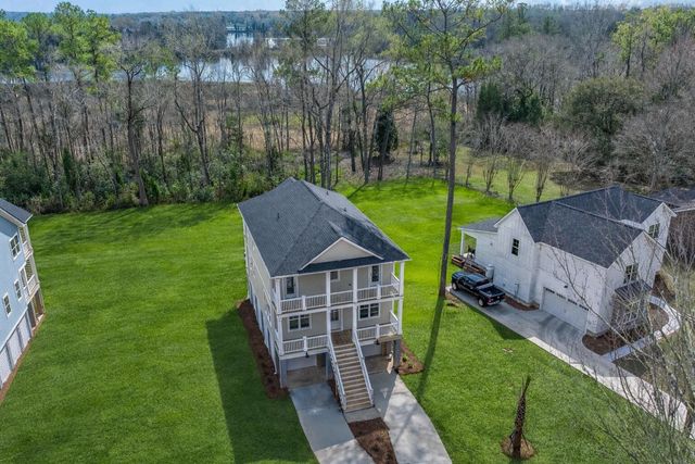 1304 Mccrae Drive, Moncks Corner, SC 29461