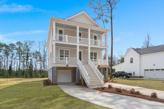 1304 Mccrae Drive, Moncks Corner, SC 29461