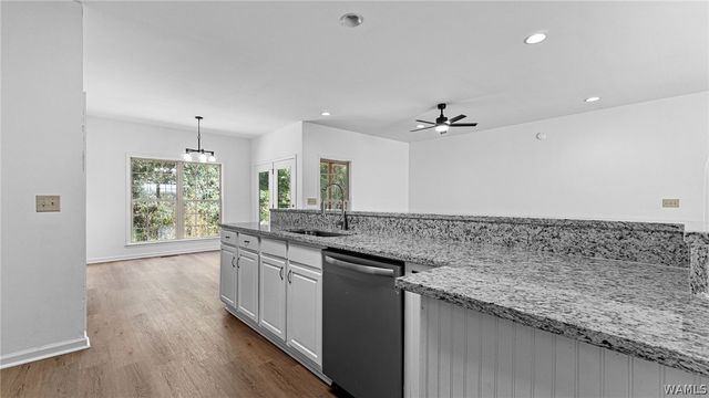 14956 Townsend Loop, Moundville, AL 35474