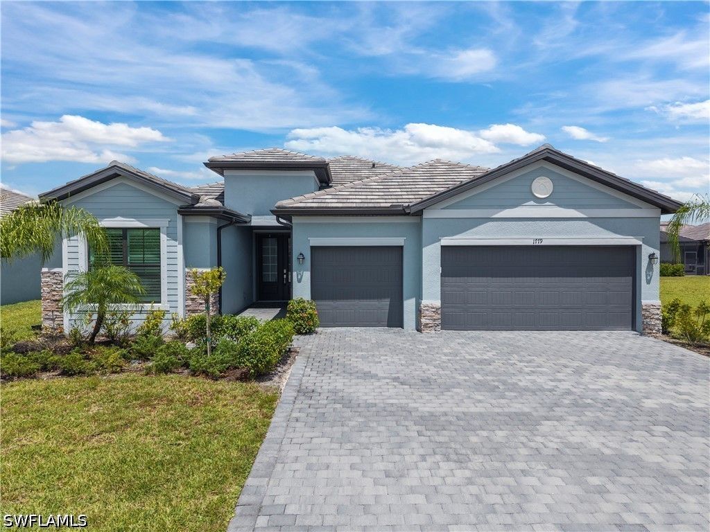 1779 Hagen CT, Naples, FL 34120