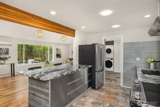 1090 Grow Avenue NW, Bainbridge Island, WA 98110