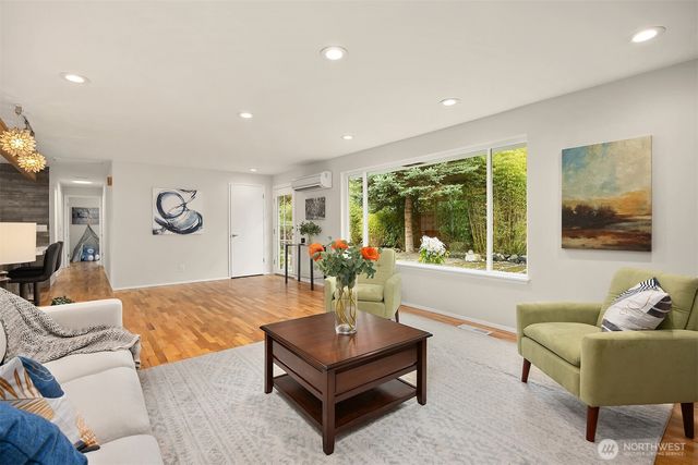 1090 Grow Avenue NW, Bainbridge Island, WA 98110