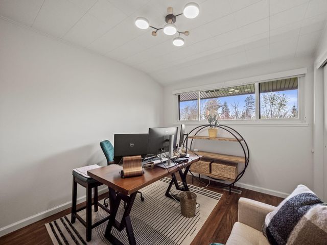 2330 N Pine Center Drive, West Bloomfield, MI 48323