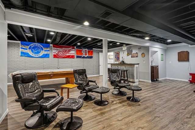 8426 Waxwing Drive, Freeland, MI 48623