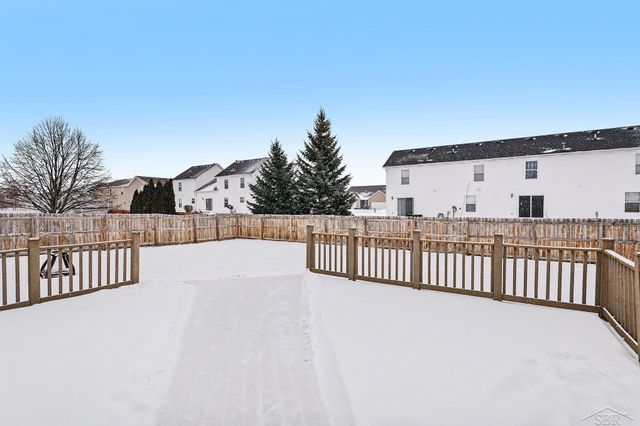 8426 Waxwing Drive, Freeland, MI 48623