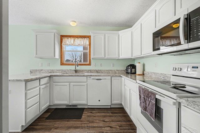 8426 Waxwing Drive, Freeland, MI 48623