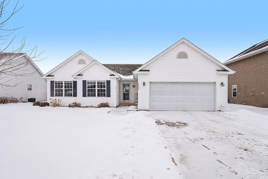 8426 Waxwing Drive, Freeland, MI 48623