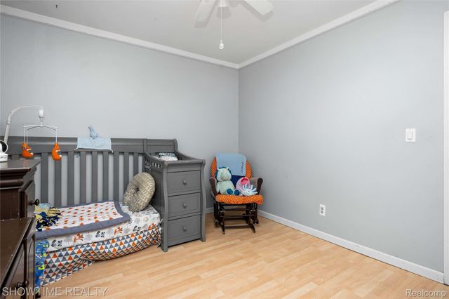 31720 Kelly Road, Roseville, MI 48066