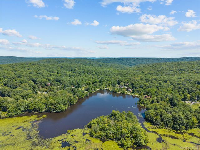 176 Tibet Drive, Carmel, NY 10512