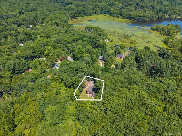 176 Tibet Drive, Carmel, NY 10512