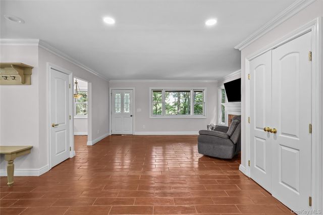 176 Tibet Drive, Carmel, NY 10512