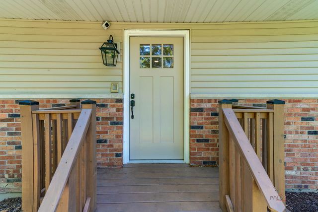 816 Black Partridge Road, Mchenry, IL 60051