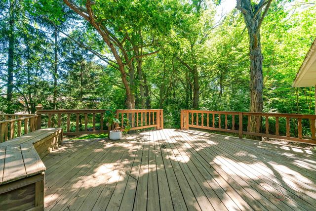 816 Black Partridge Road, Mchenry, IL 60051