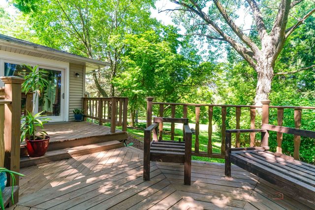 816 Black Partridge Road, Mchenry, IL 60051