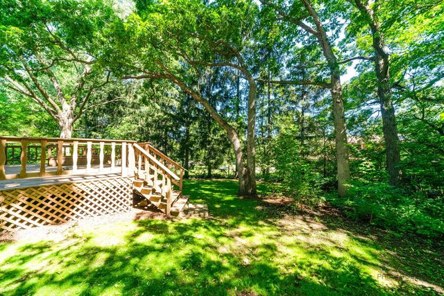 816 Black Partridge Road, Mchenry, IL 60051