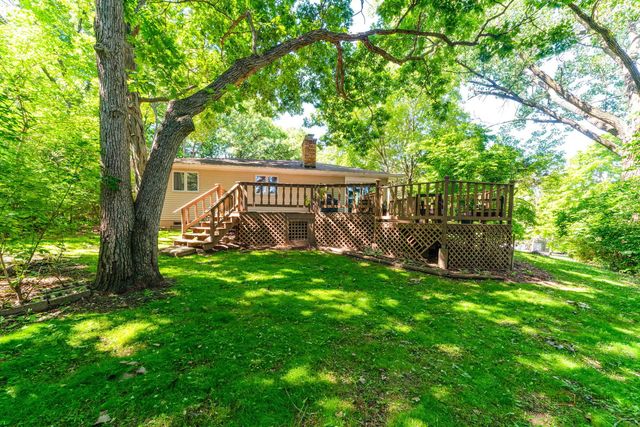 816 Black Partridge Road, Mchenry, IL 60051