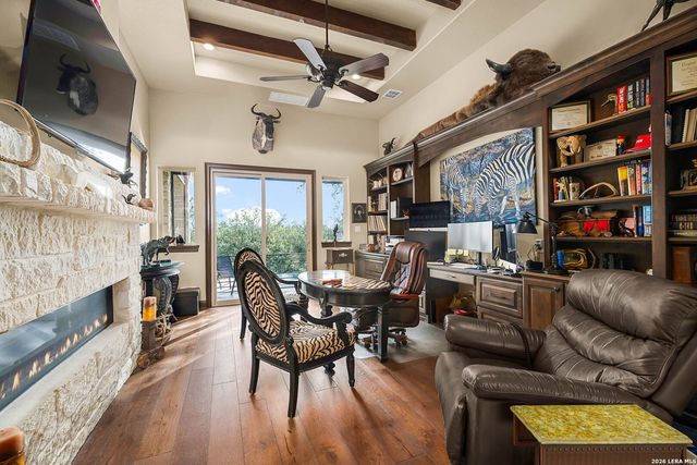 1185 GRUENE RD, New Braunfels, TX 78130