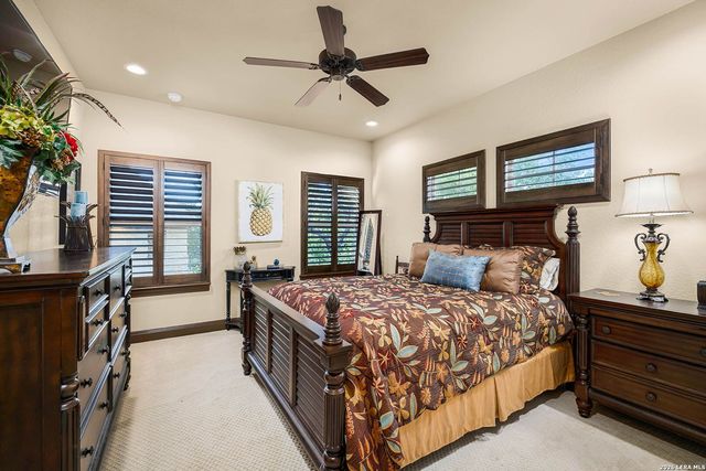 1185 GRUENE RD, New Braunfels, TX 78130
