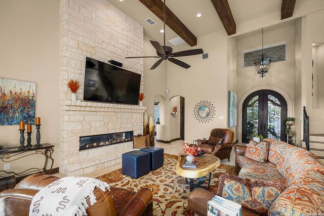 1185 GRUENE RD, New Braunfels, TX 78130