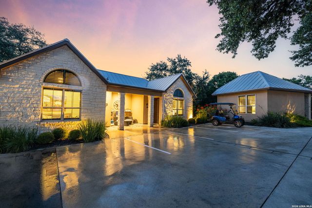 1185 GRUENE RD, New Braunfels, TX 78130