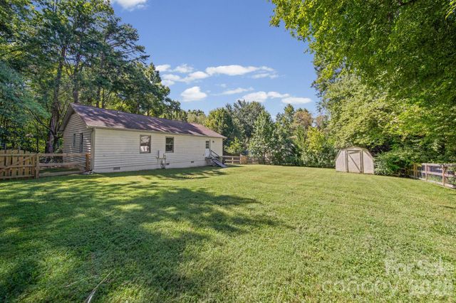 3600 Wonderland Drive, Matthews, NC 28104