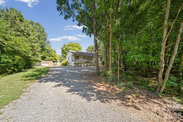 3600 Wonderland Drive, Matthews, NC 28104