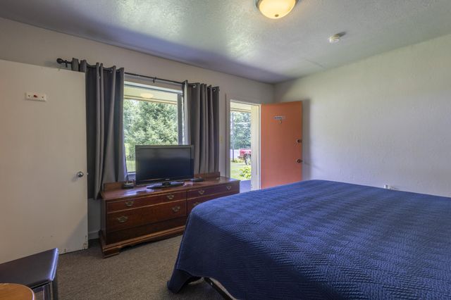 19853 U.S. 64, Murphy, NC 28906