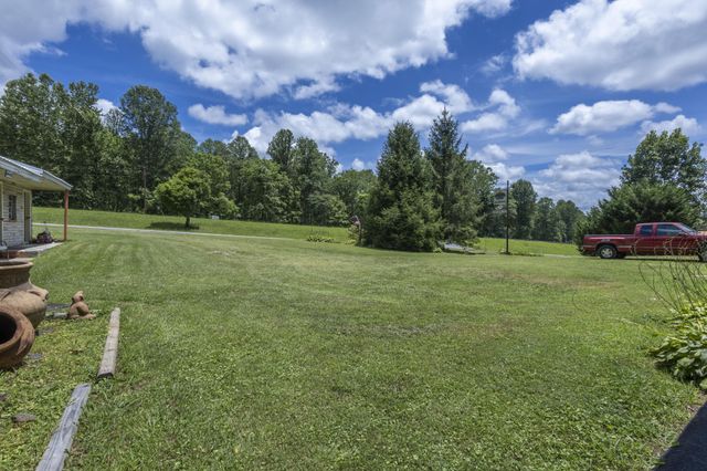 19853 U.S. 64, Murphy, NC 28906