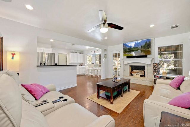 133 Garrapata Ln, San Antonio, TX 78232