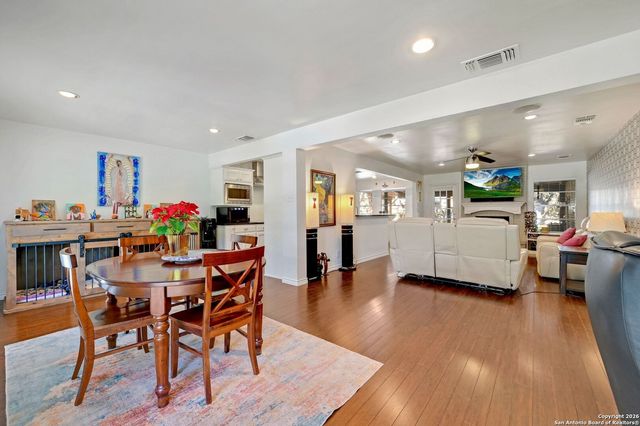 133 Garrapata Ln, San Antonio, TX 78232