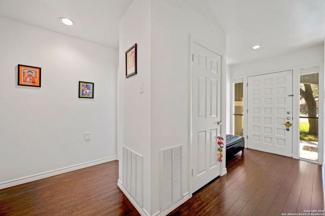 133 Garrapata Ln, San Antonio, TX 78232