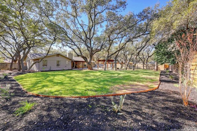 133 Garrapata Ln, San Antonio, TX 78232