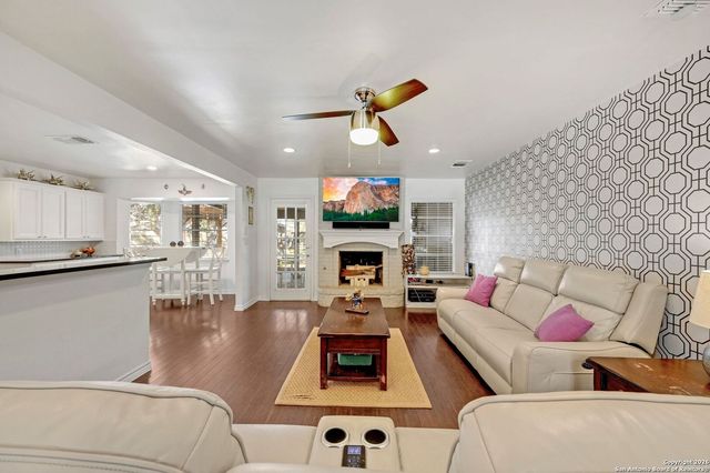 133 Garrapata Ln, San Antonio, TX 78232