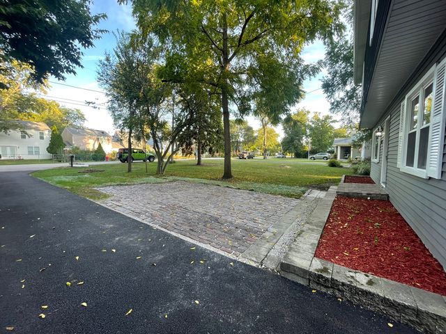 3s284 Patterman Road, Warrenville, IL 60555