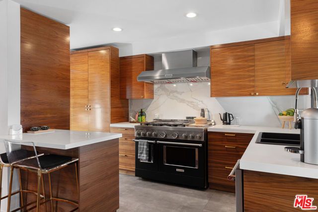 12816 Waddell Street, Valley Village, CA 91607