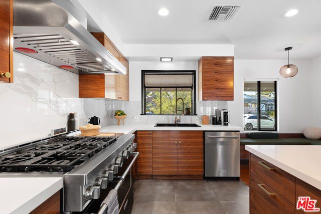 12816 Waddell Street, Valley Village, CA 91607