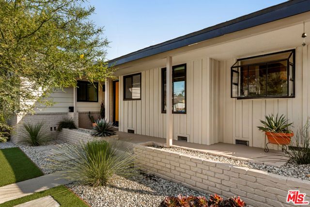 12816 Waddell Street, Valley Village, CA 91607