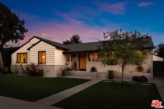 12816 Waddell Street, Valley Village, CA 91607