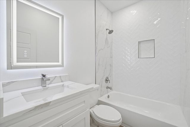 120 Running Deer Road, Mabank, TX 75156