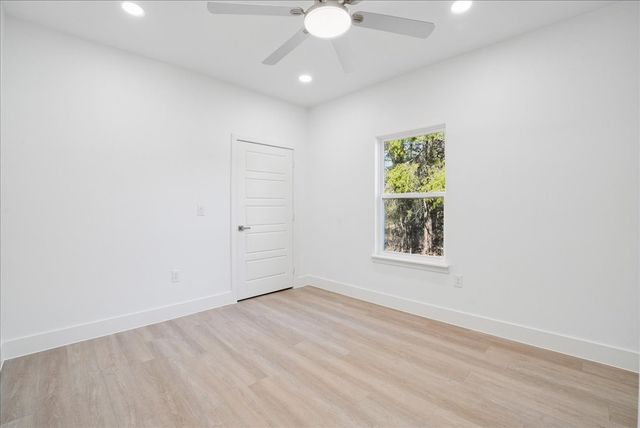 120 Running Deer Road, Mabank, TX 75156