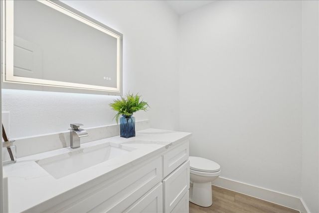 120 Running Deer Road, Mabank, TX 75156