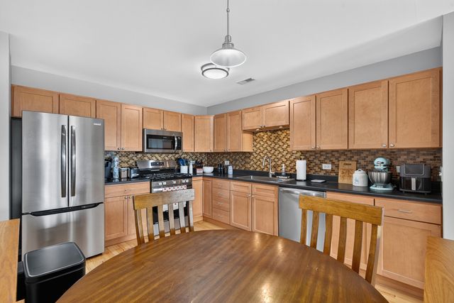 50 N Bokelman Street 534, Roselle, IL 60172