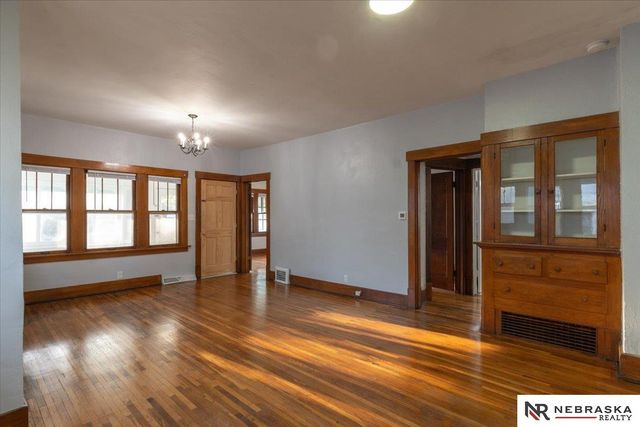 1315 S 33rd Street, Lincoln, NE 68510