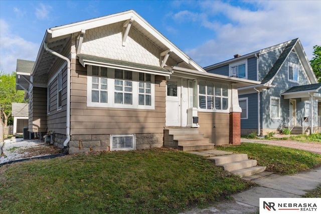 1315 S 33rd Street, Lincoln, NE 68510